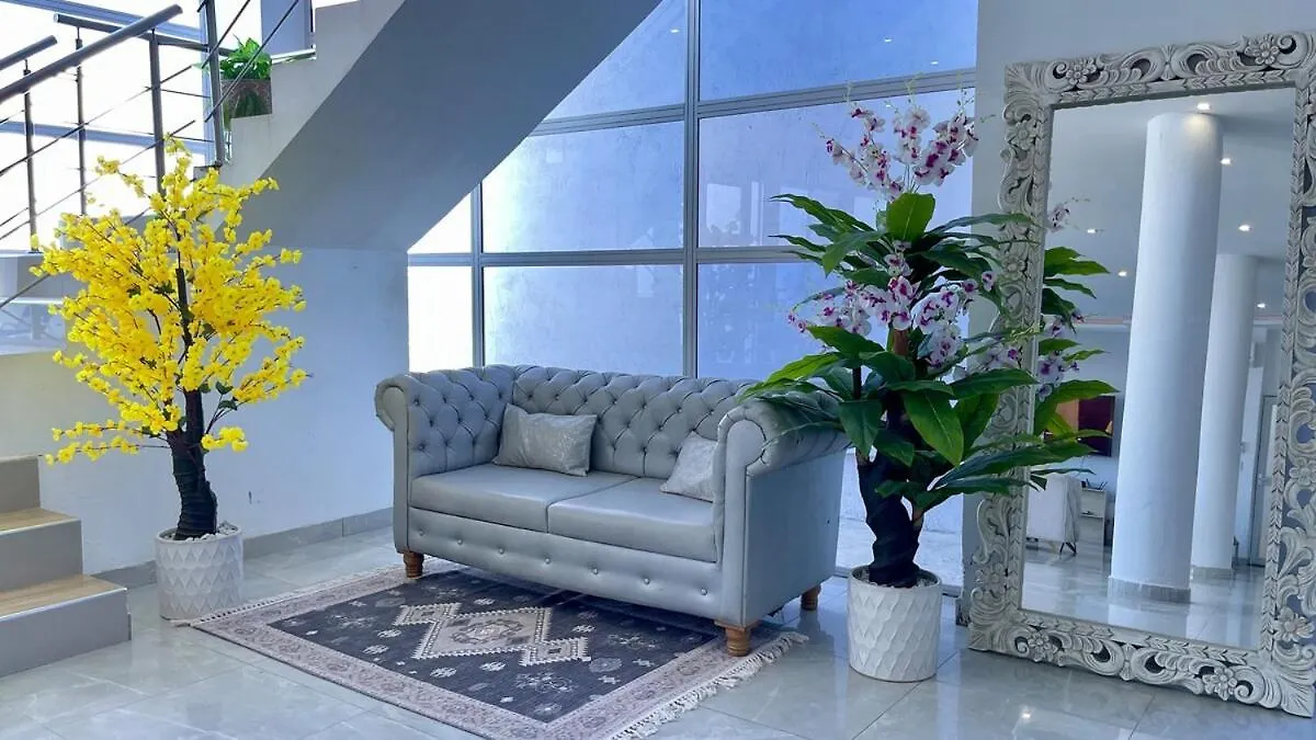 Exclusiva Villa Frente A La Playa Cartagena