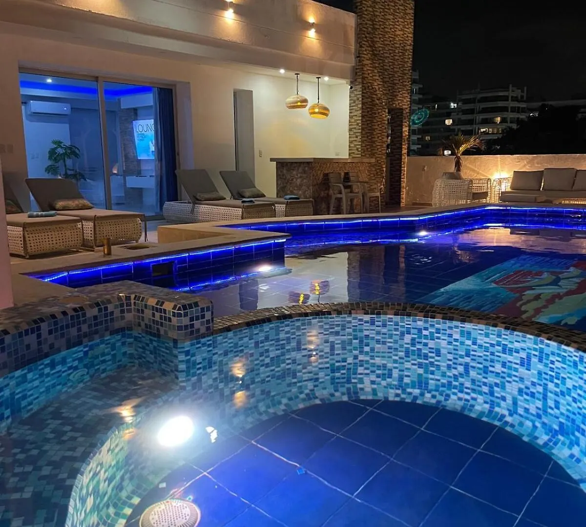 Exclusiva Villa Frente A La Playa Cartagena