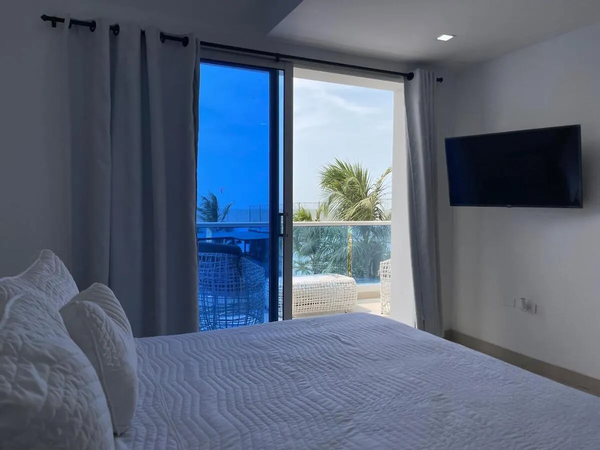 Exclusiva Villa Frente A La Playa Cartagena