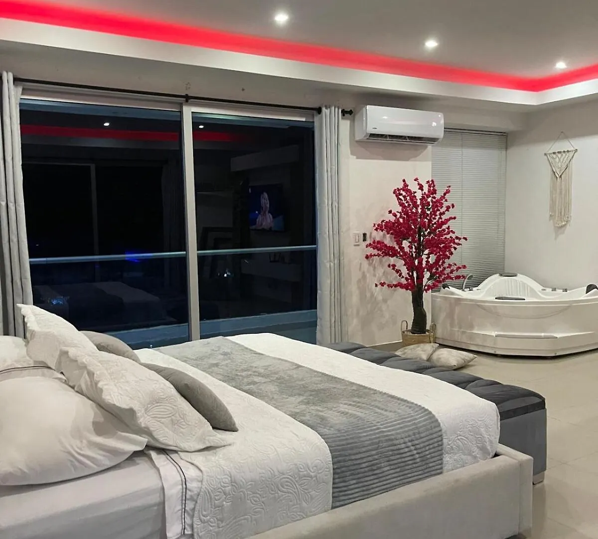 Exclusiva Villa Frente A La Playa Cartagena